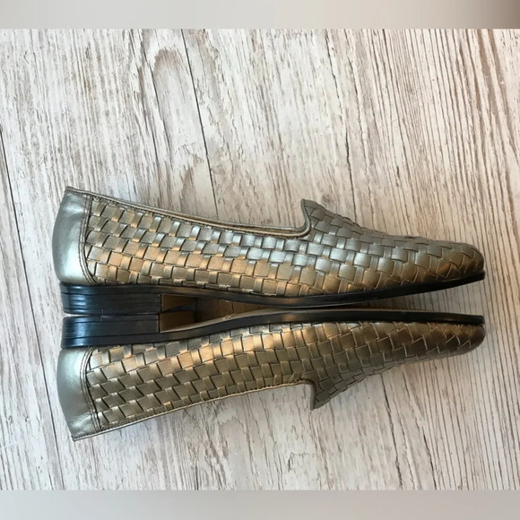 Trotters Vintage Liz Pewter Woven Leather Comfort Slip On Flats Loafers  7N - Picture 3 of 7